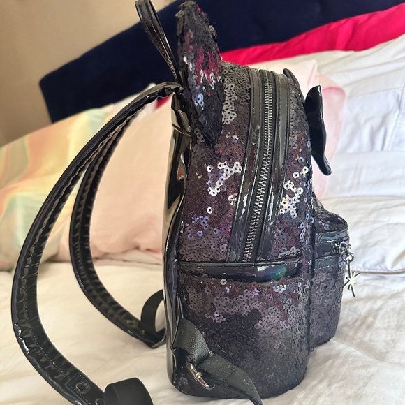 ✨Disney Loungefly Celestial Dreams Minnie Mouse Holographic Sequin Mini Backpack